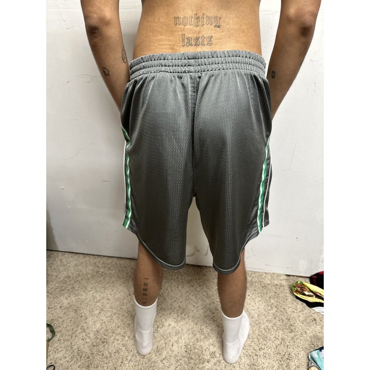 Men’s Gray Reebok XL Basketball Shorts