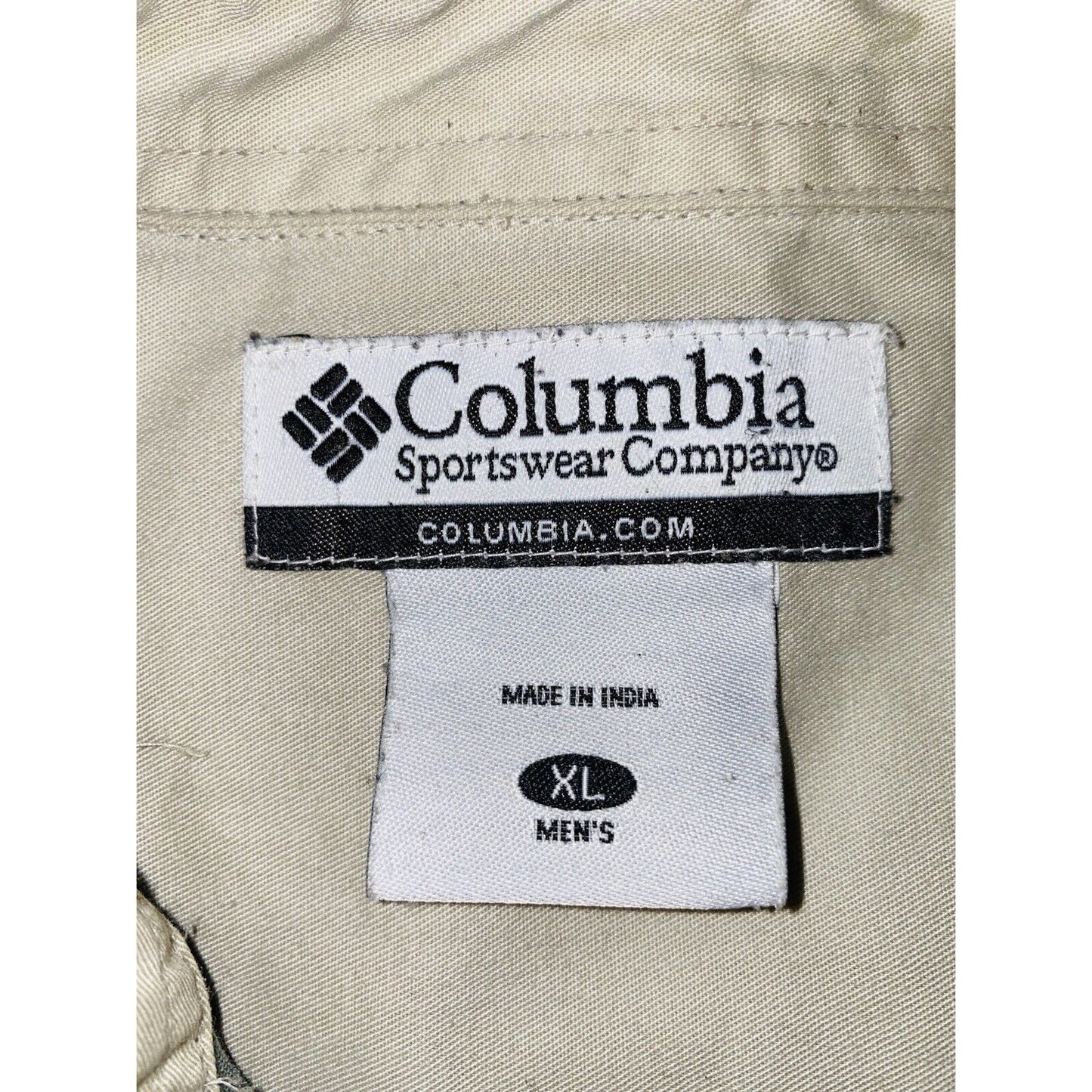 Columbia Sportswear Green Long Sleeves w/ Wolf & Moose Print Men’s XL