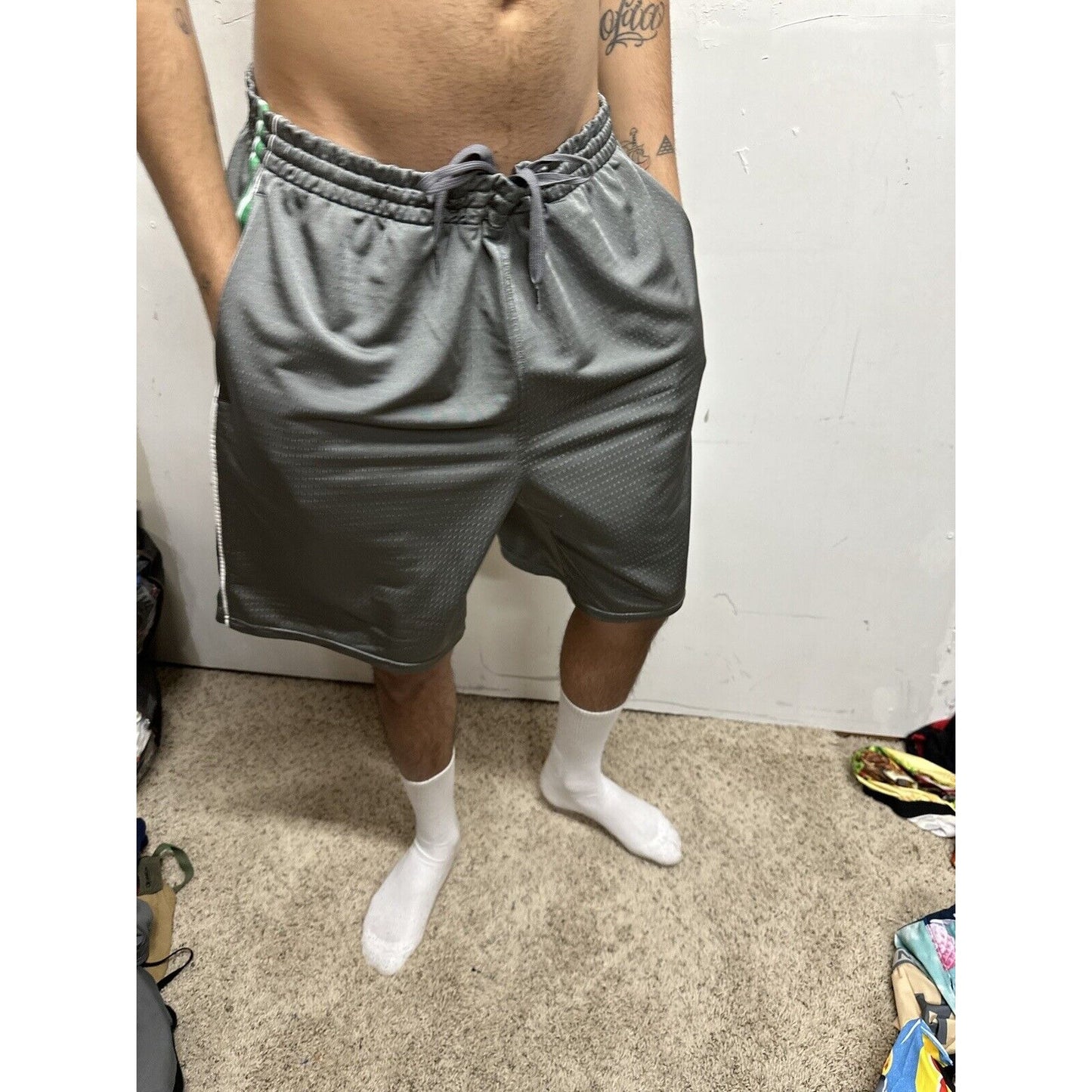 Men’s Gray Reebok XL Basketball Shorts
