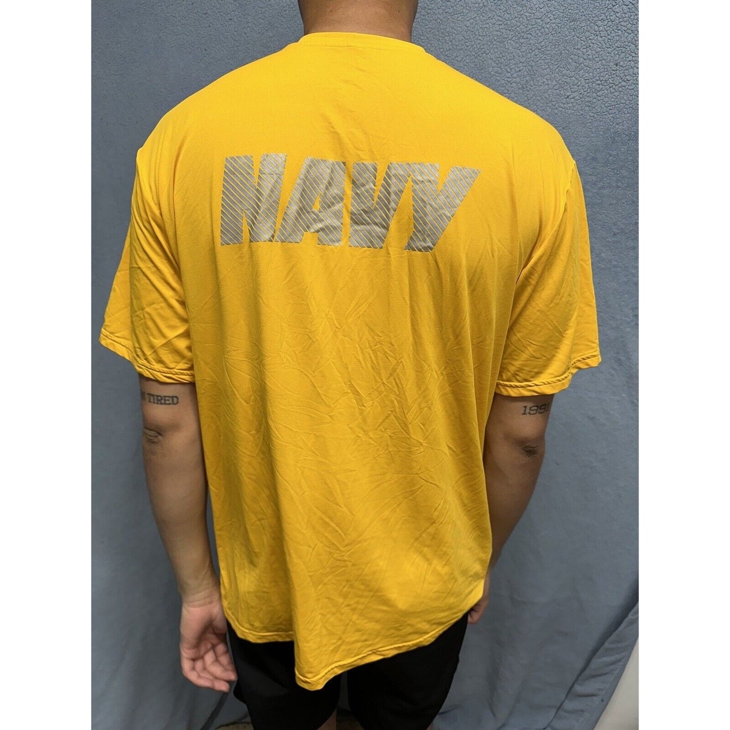 Men’s Yellow New Balance Large US Navy Pt Uniform Athletic Workout Shirt Large