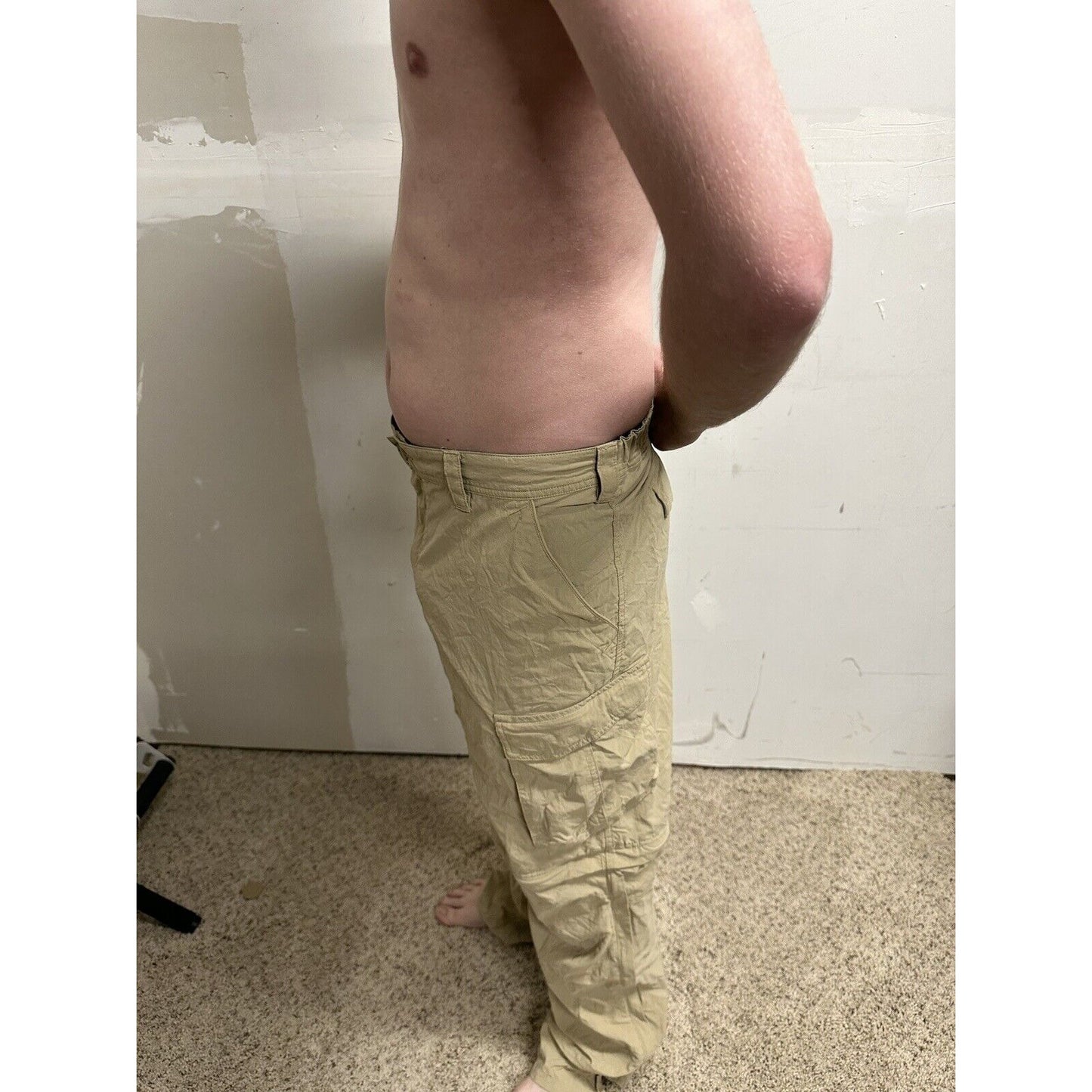 men’s khaki REI XL 34 length cargo pants zippered legs