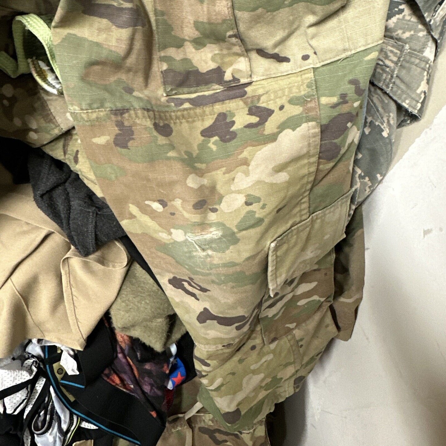 Men’s Ocp Army Air Force Medium Short Trouser Pants worn fabric/hole on knee