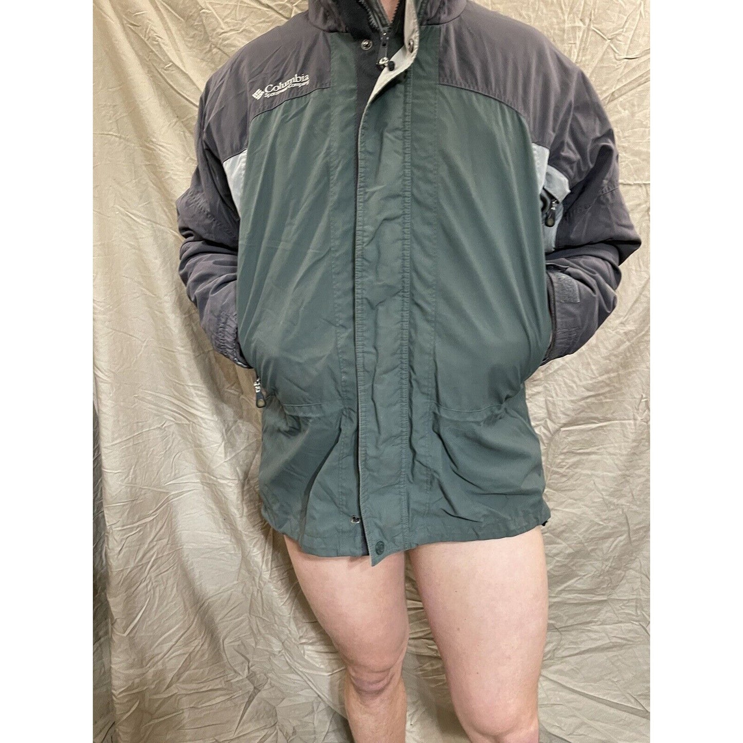 Men's Columbia Core Interchange Large green and gray Snow Jacket Zip And Buttons