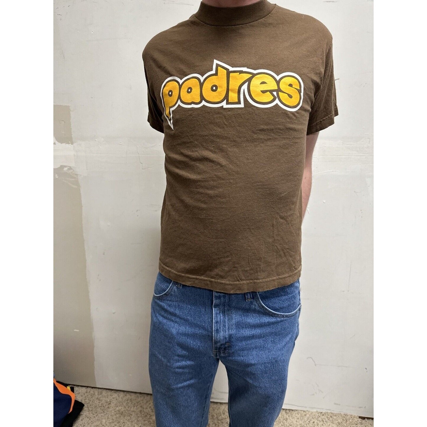 men’s san diego padres old logo style brown short sleeve youth large shirt