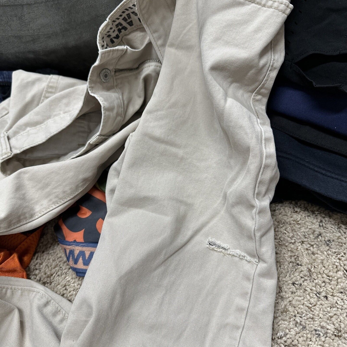 Men’s Cream / Beige Old Navy Pants 33 X 34