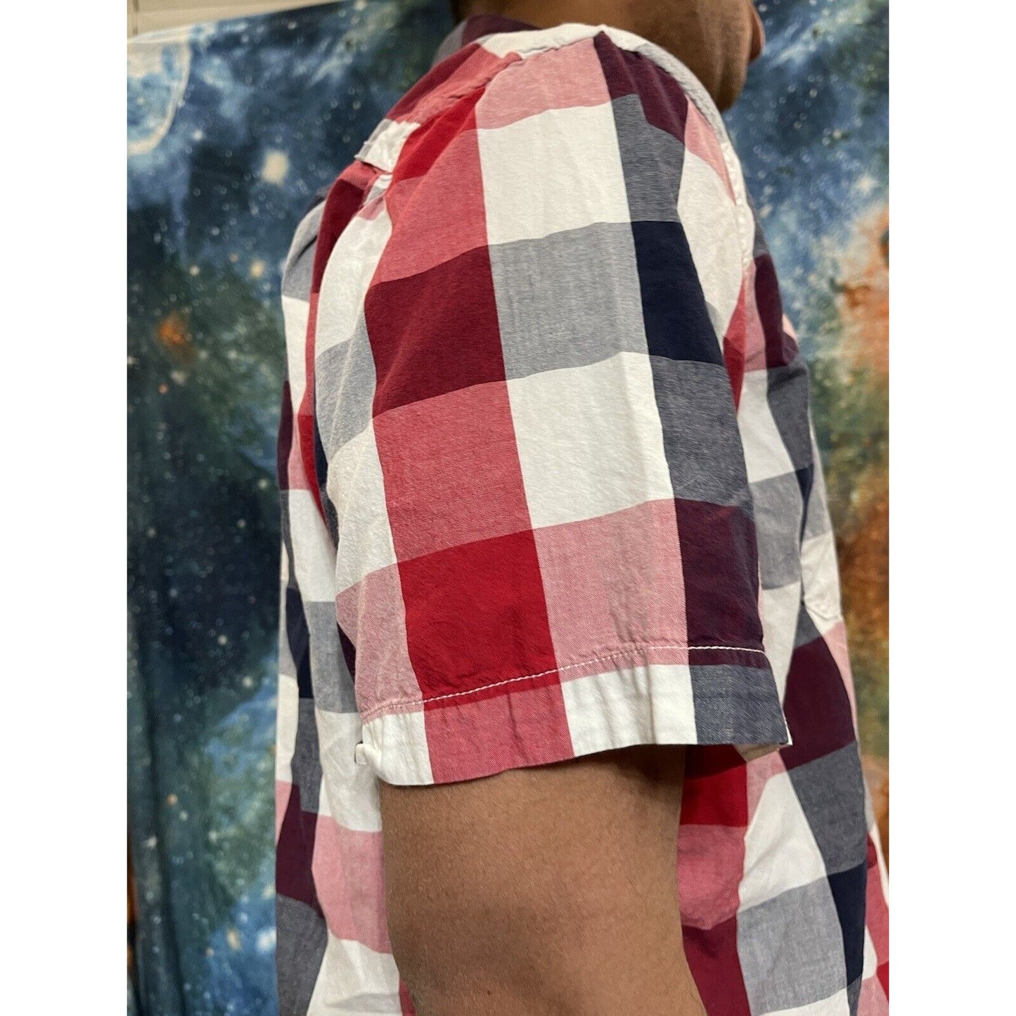 Old Navy XL Regular Fit Coupe Standard plaid red white blue button up shirt