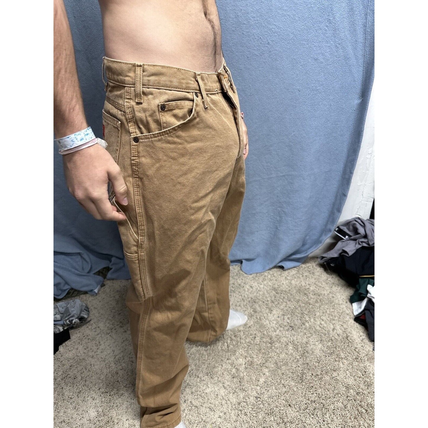 Men’s Khaki Dickies Relaxed Fit 32 X 34 Cargo Pants