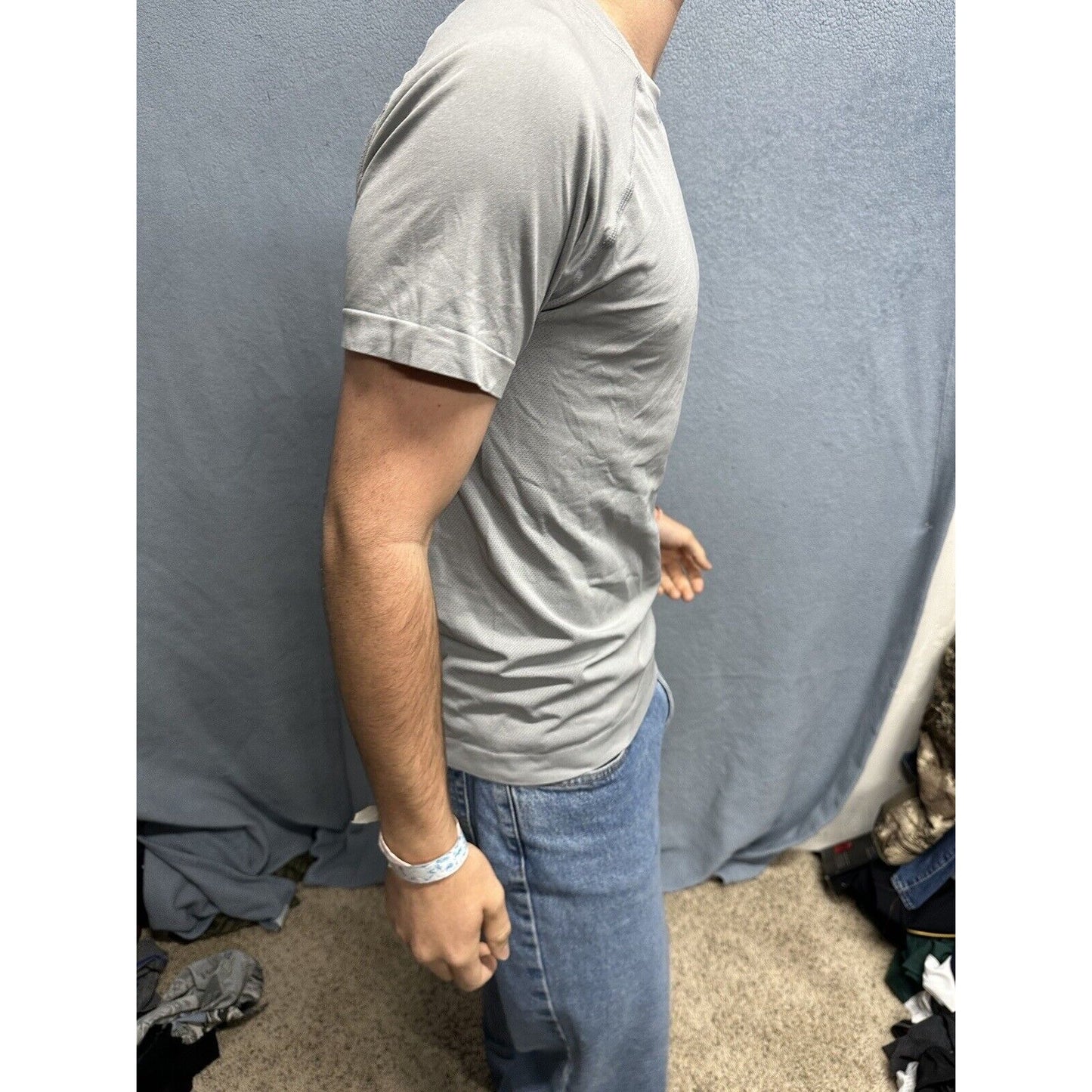 Gray Small Nylon Polyester Short Sleeve Athletic Shirt