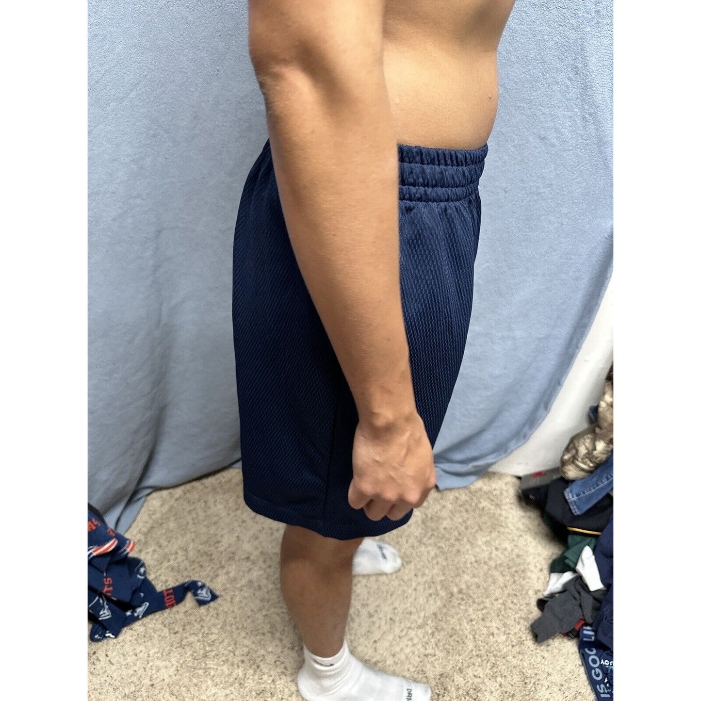 Men’s Dark Blue Athletic Works Medium Shorts 32-34 With Pockets