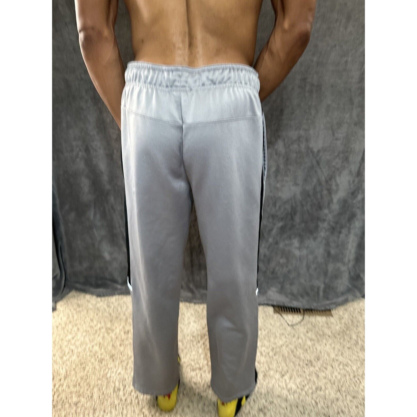 Men’s Gray Everlast Medium Sweatpants With Pockets