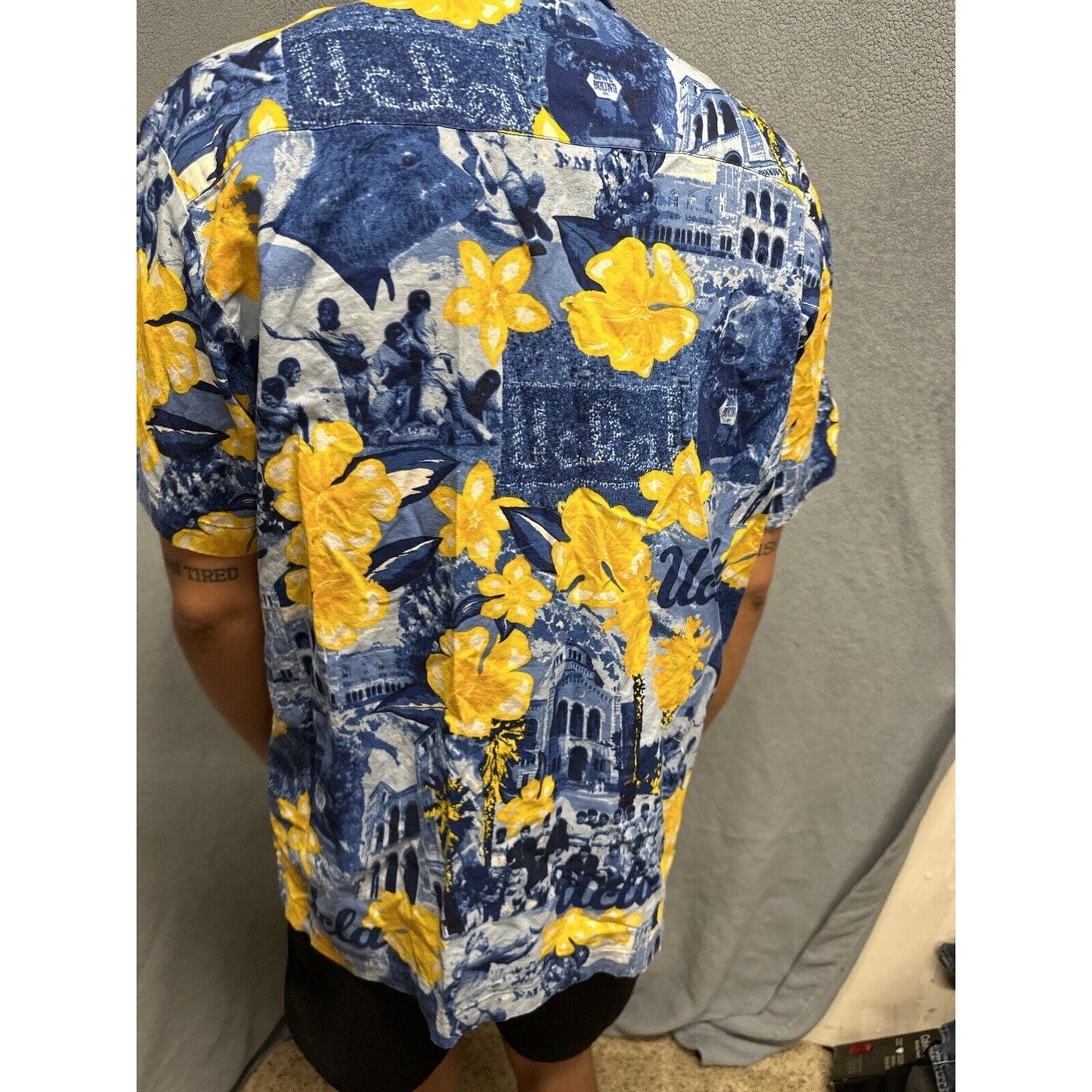 Men’s Medium Social Awearness Blue Yellow UCLA Button Up Shirt Short Sleeve