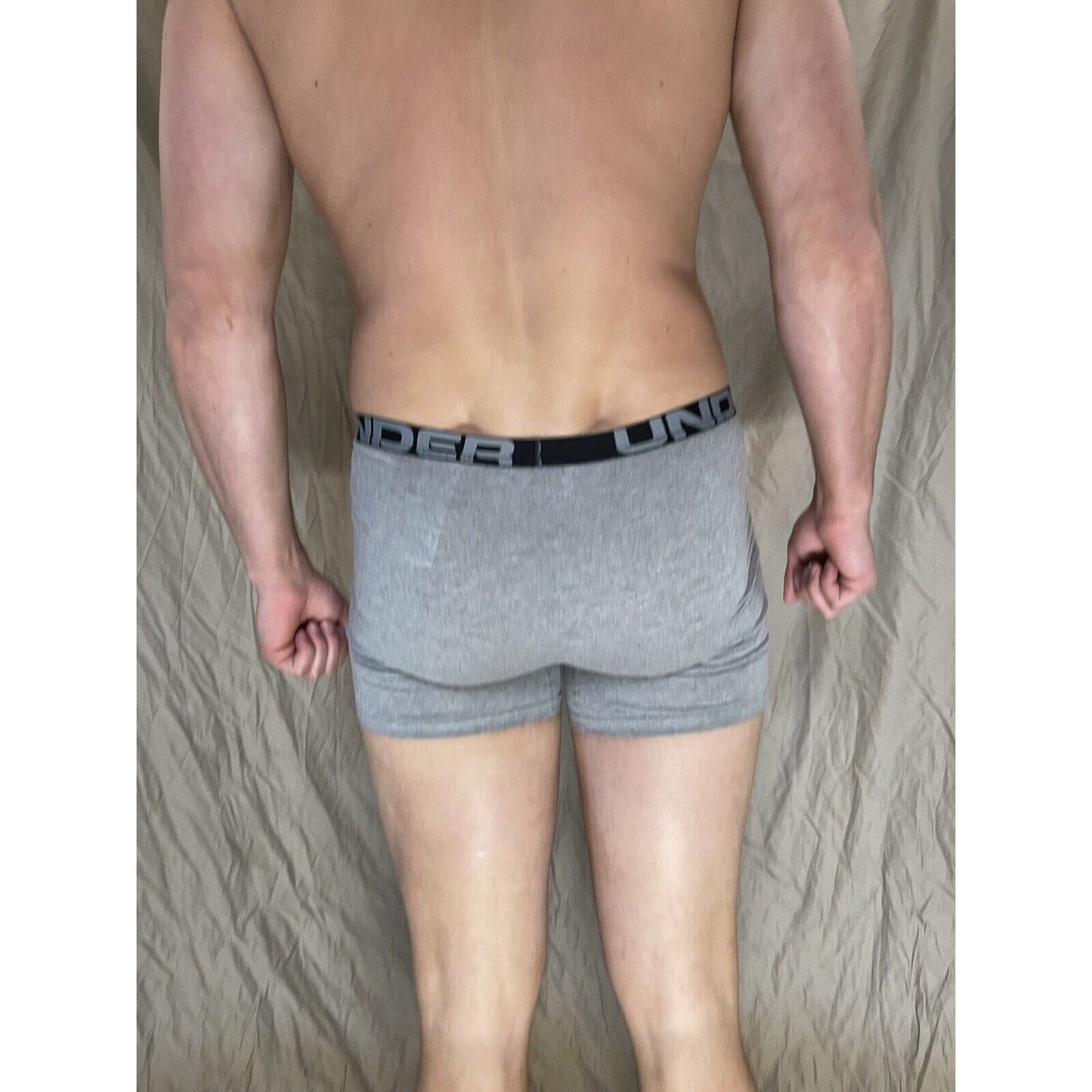 youth XL Light Gray under armour fitted heat gear boxer briefs