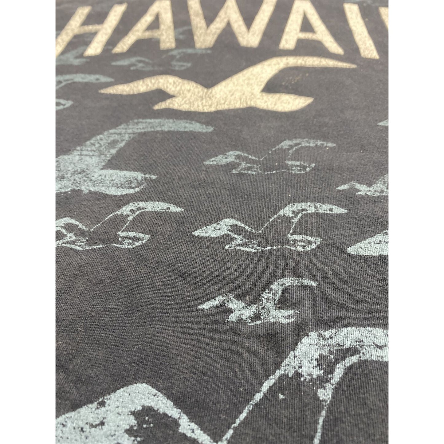 Hollister California Men’s XL Midnight Blue Hawaii Flying Birds Cotton Shirt