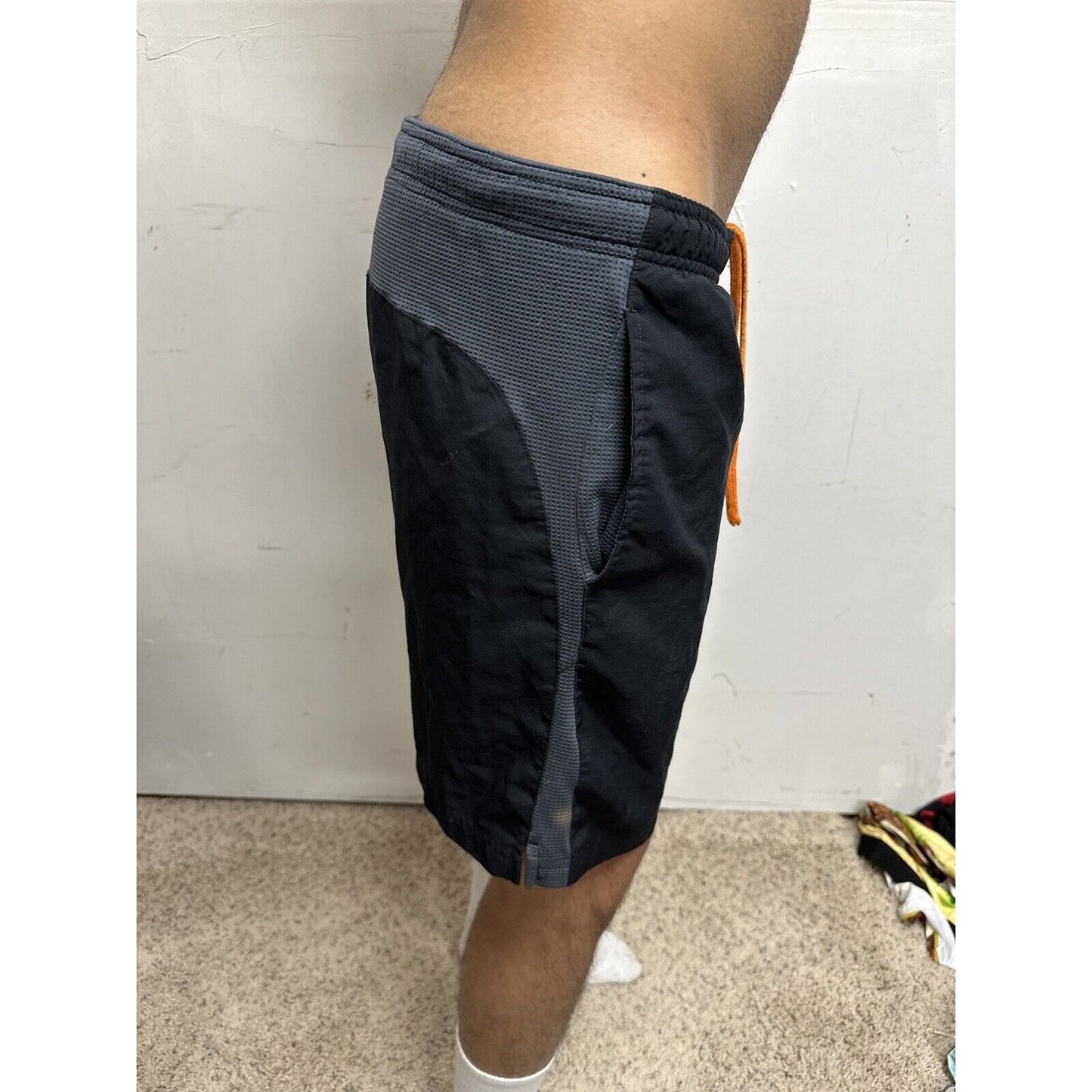 Men’s Small Black Starter Athletic Shorts