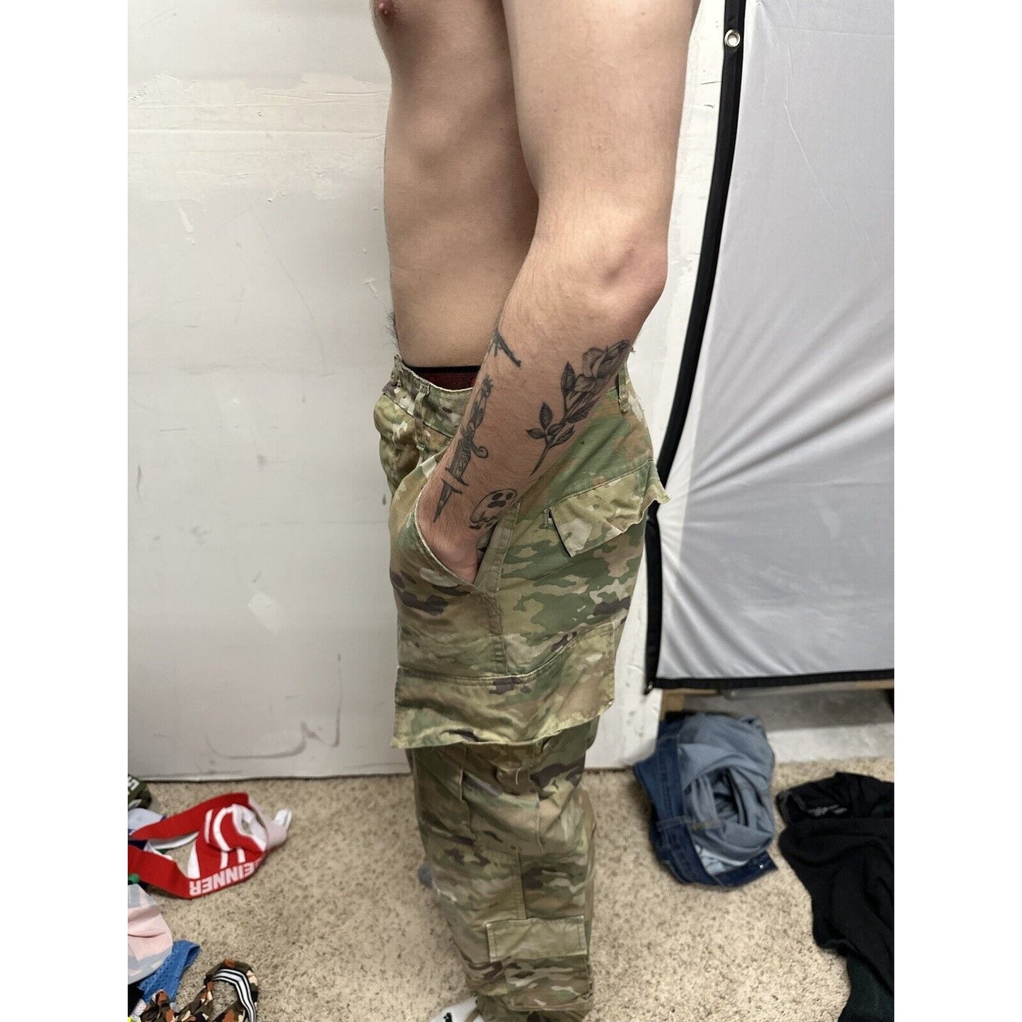 Men’s Ocp Army Air Force Medium Short Trouser Pants worn fabric/hole on knee