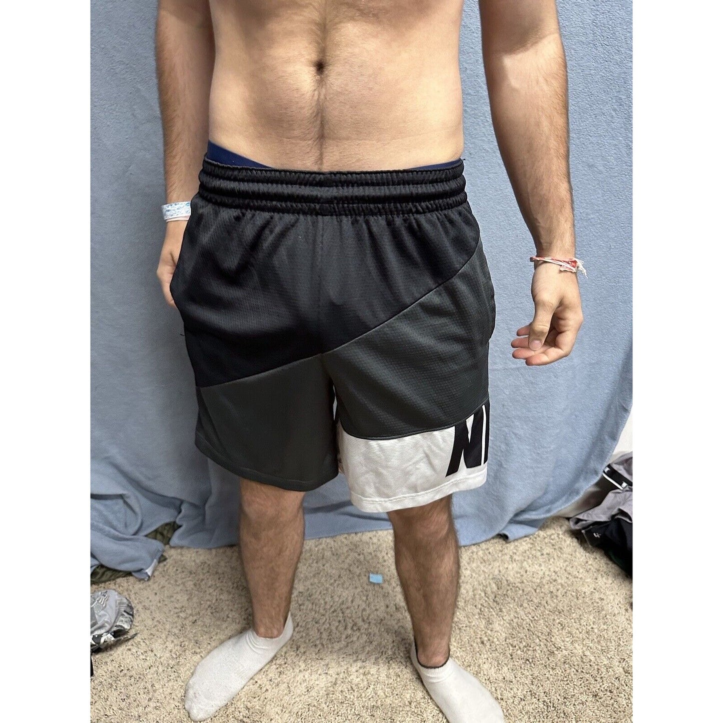 Men’s Nike Black Gray White Small Dri Fit Shorts With Pockets