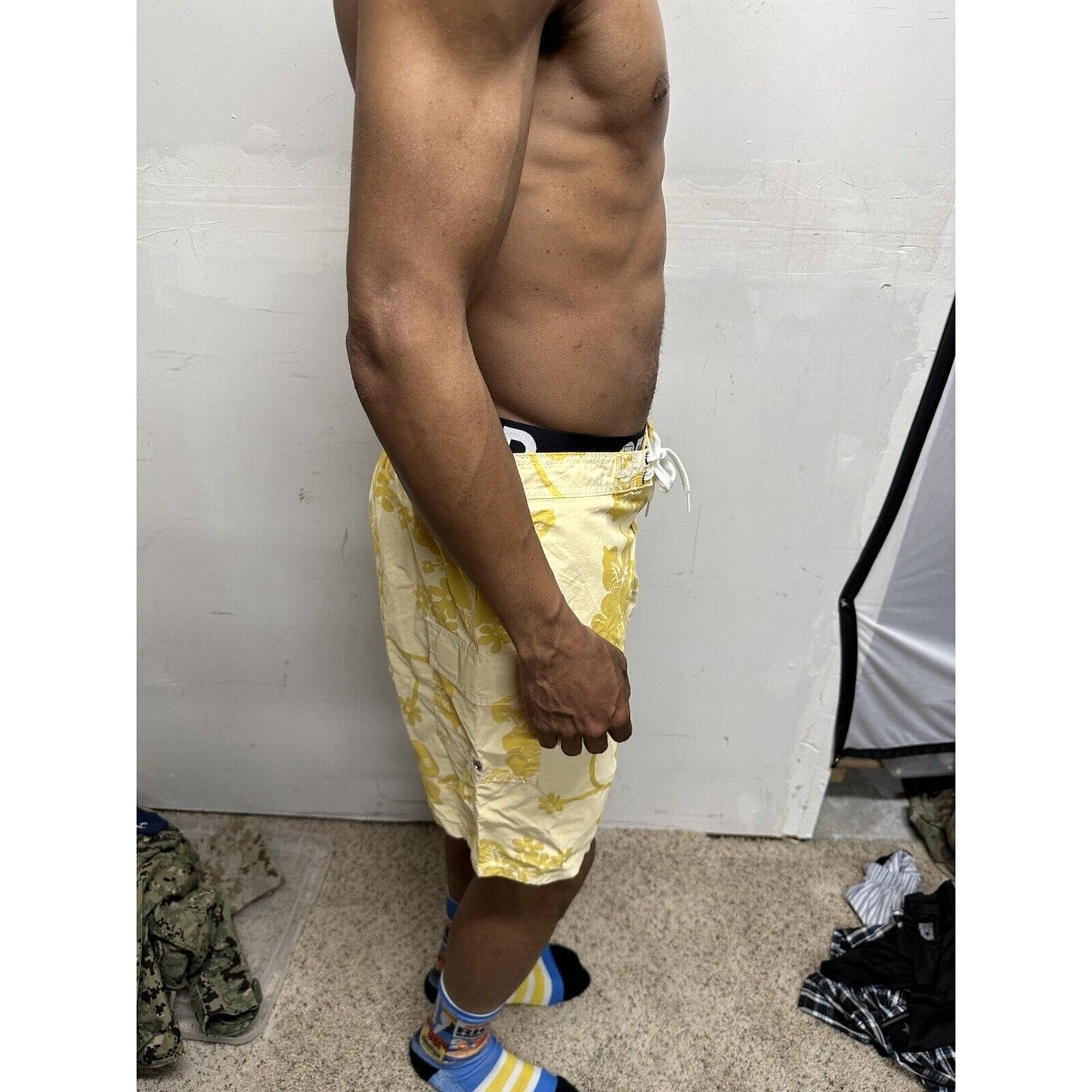 Men’s Floral Old Navy Medium Bathing Suit Combo Board Shorts Tropical yellow