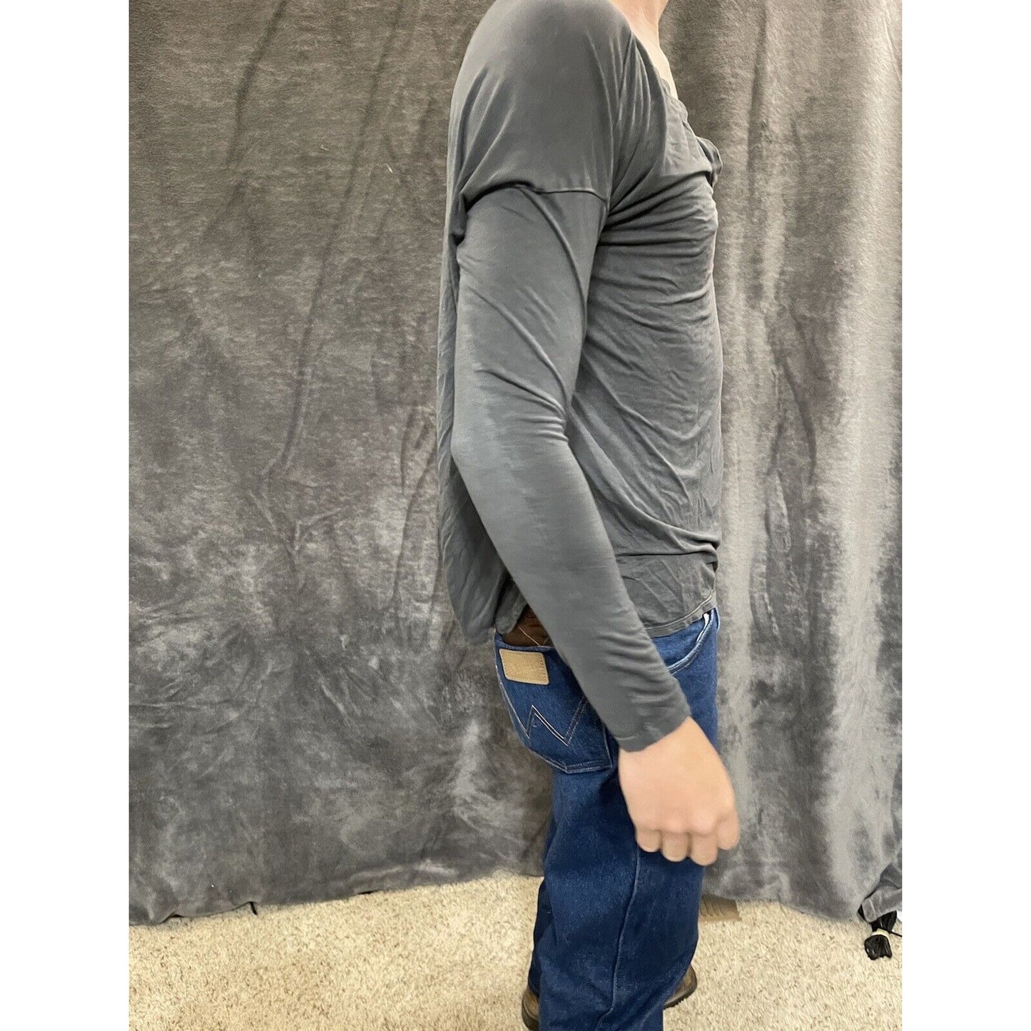 women's gray soft and sext AEO T medium american eagle