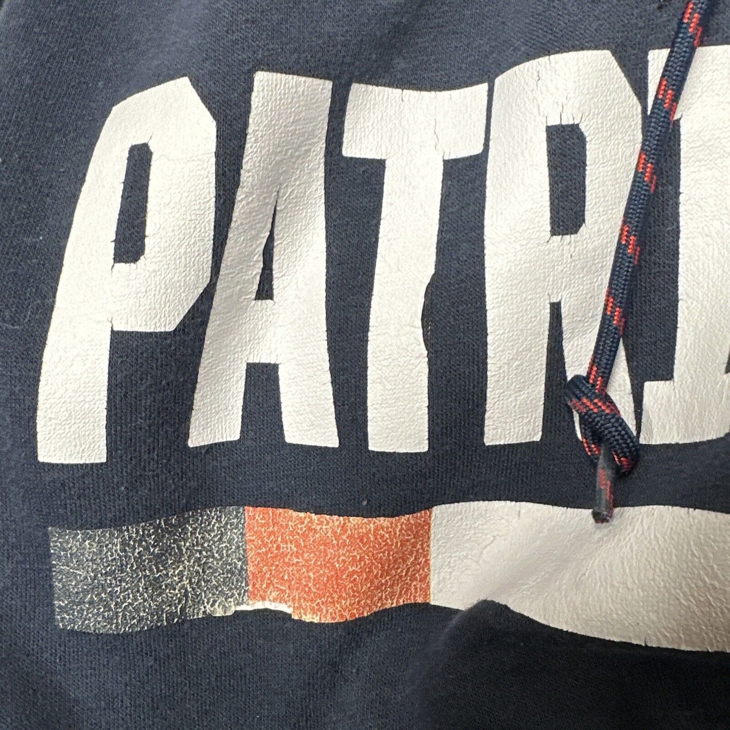 Men’s Patriots Pullover Hoodie Fits Like A Tight Medium