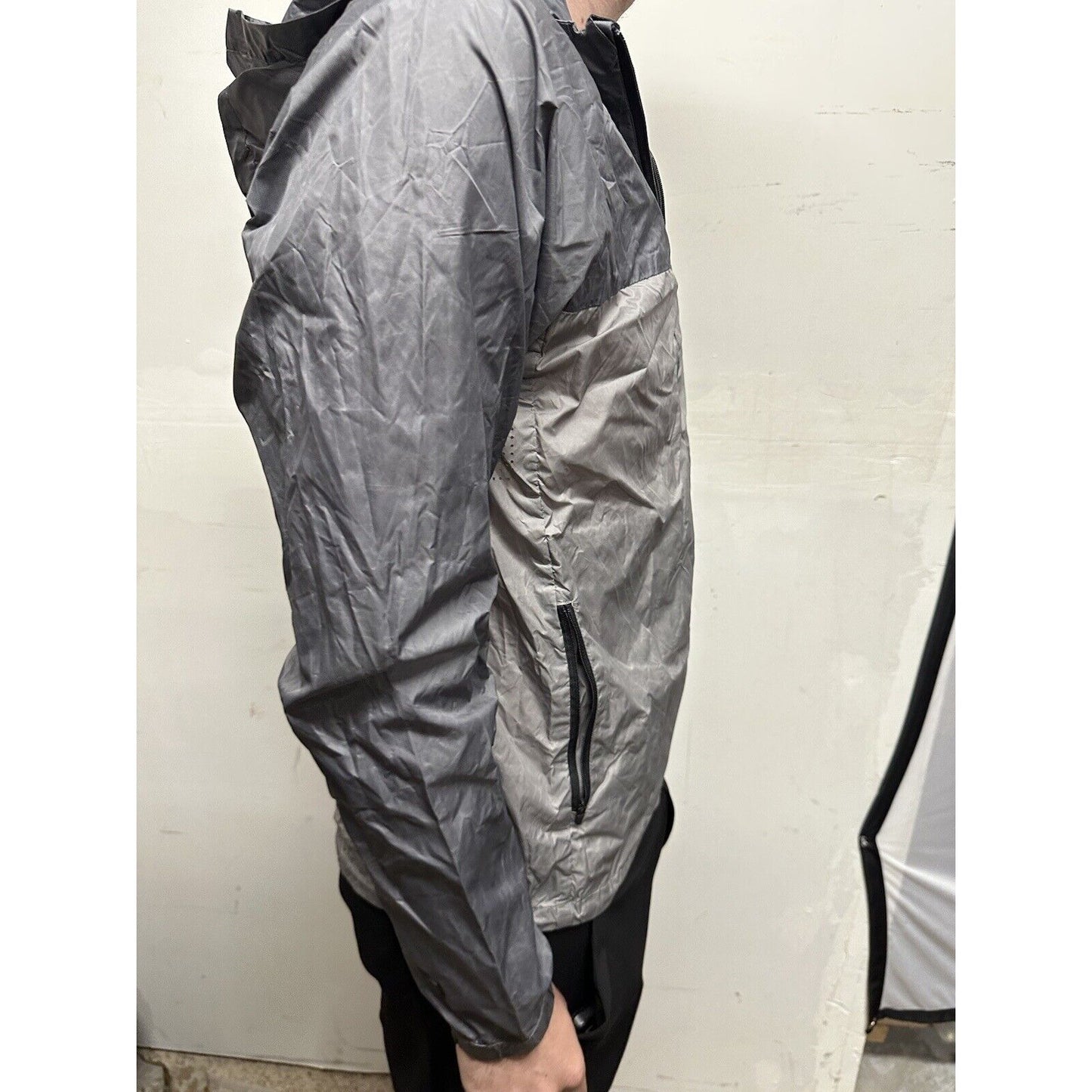 Men’s Gray Medium Tavik Modern Beach Culture Full Zip Hoodie Wind Breaker Nylon