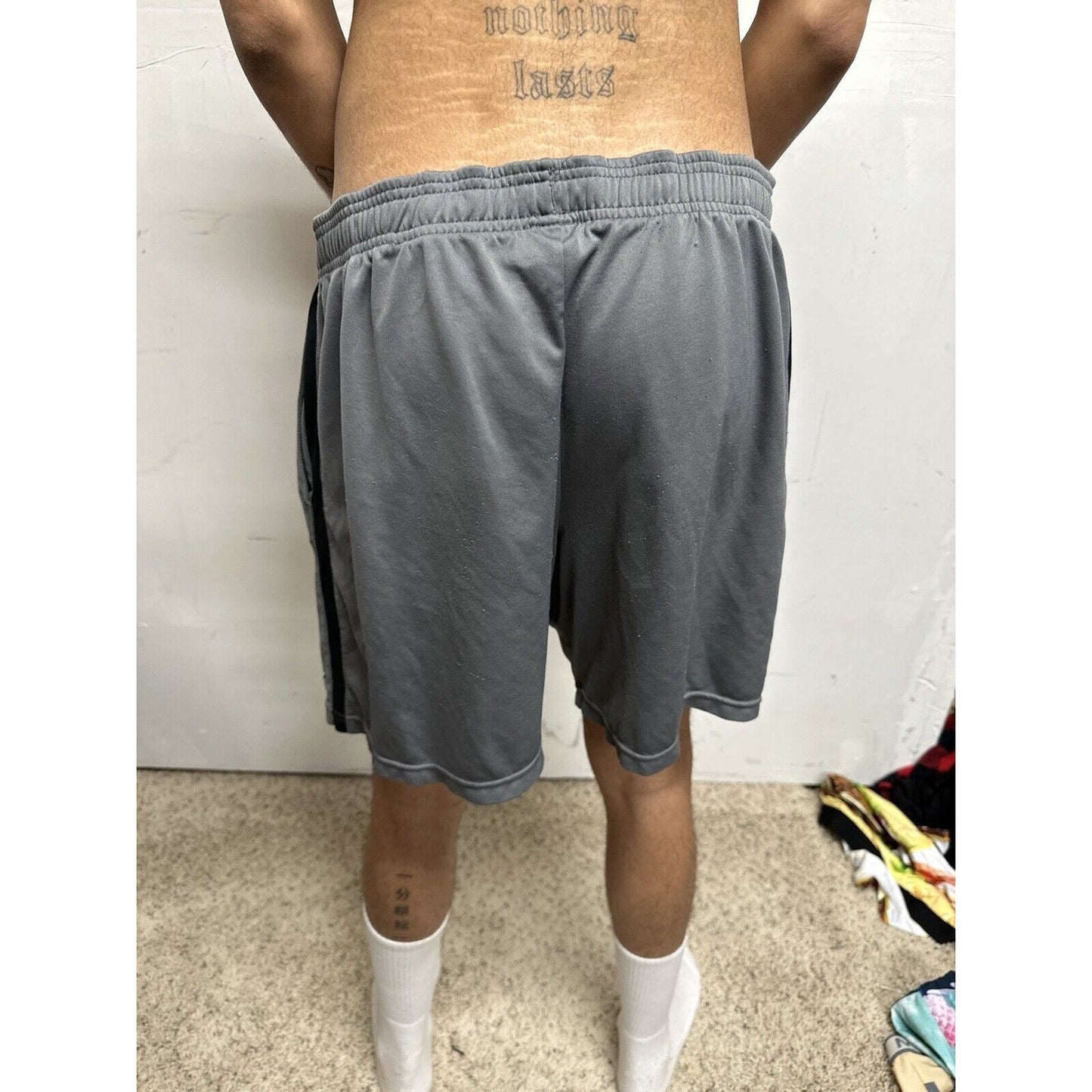 Men’s Large Gray Champion Athletic Shorts