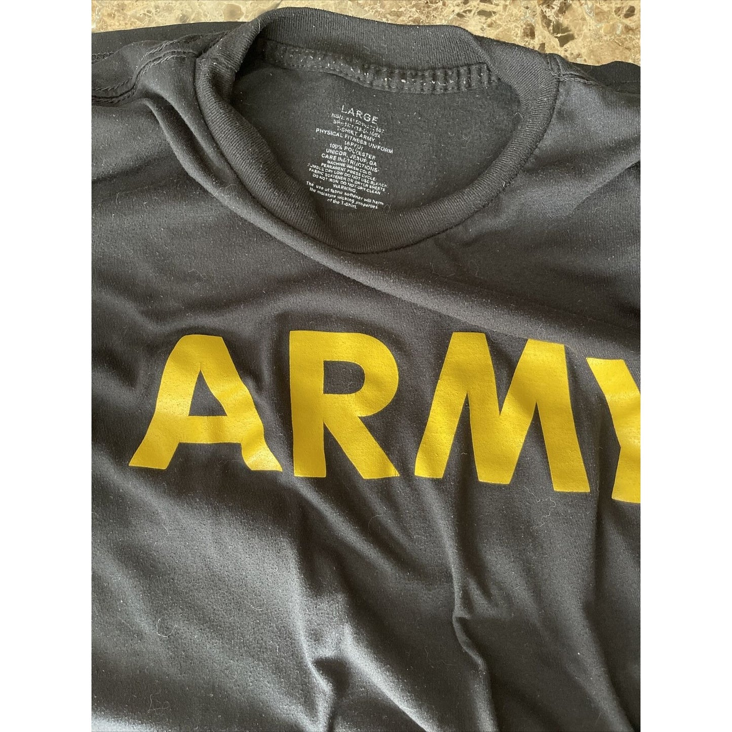 men’s army black short sleeve pt shirt large