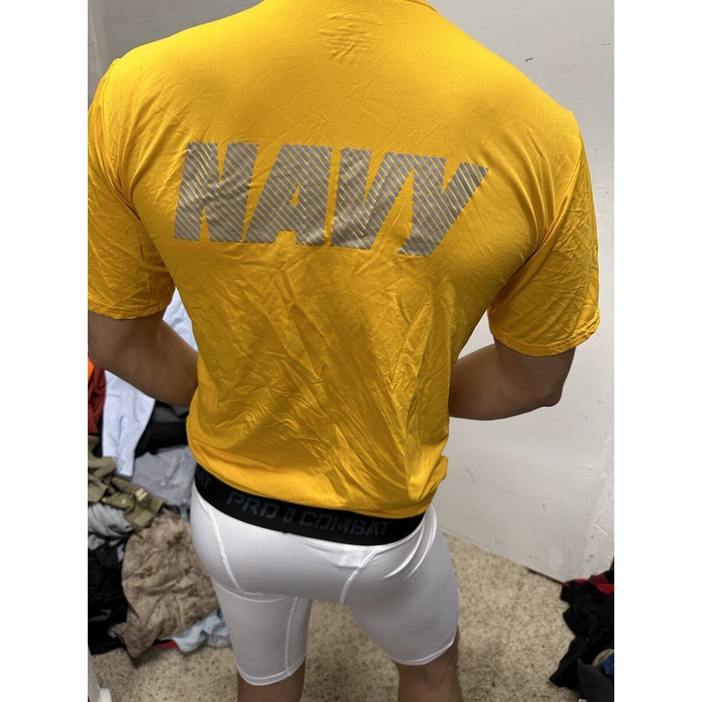 Men’s US Navy Yellow Physical Fitness pT Short sleeve Shirt Size Small Lycra