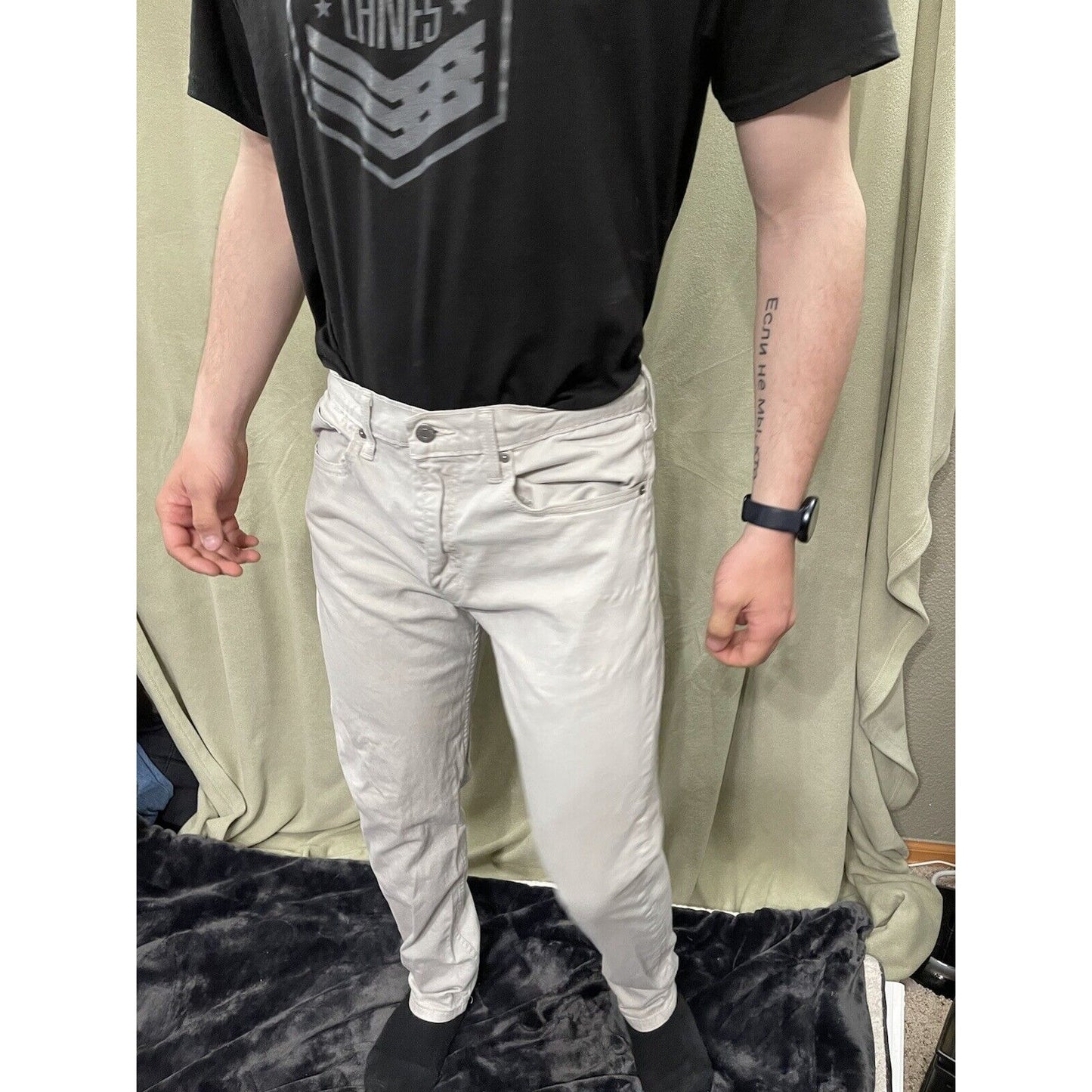 MEN'S LEVI JEANS 502 Size 34 x 32 Taper Below Waist Gray