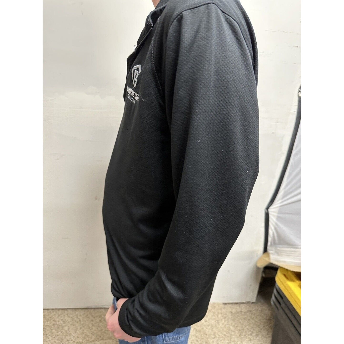 men’s dakota state trojan zone black 1/4 zip long sleeve pullover ~medium