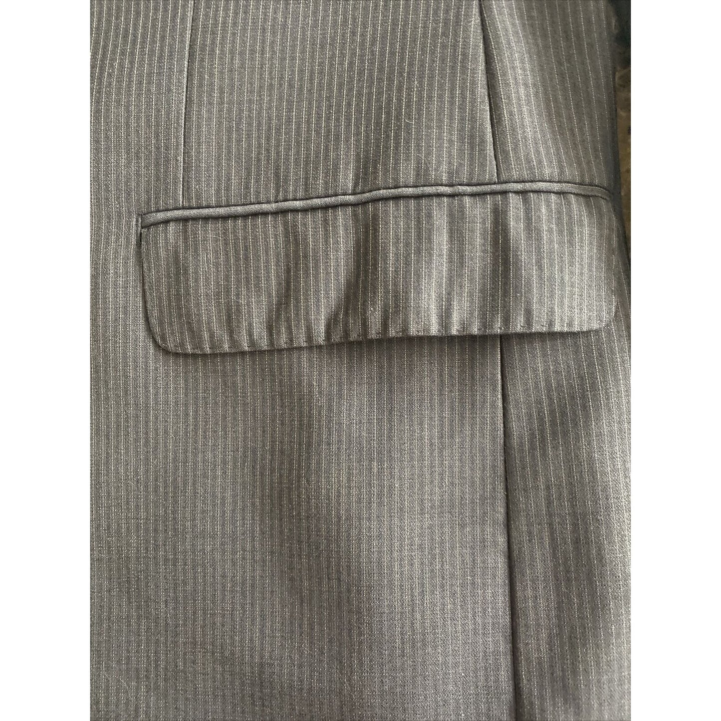 Calvin Klein Men’s 41R 100% Wool Charcoal Stripes 2-Button Blazer Jacket
