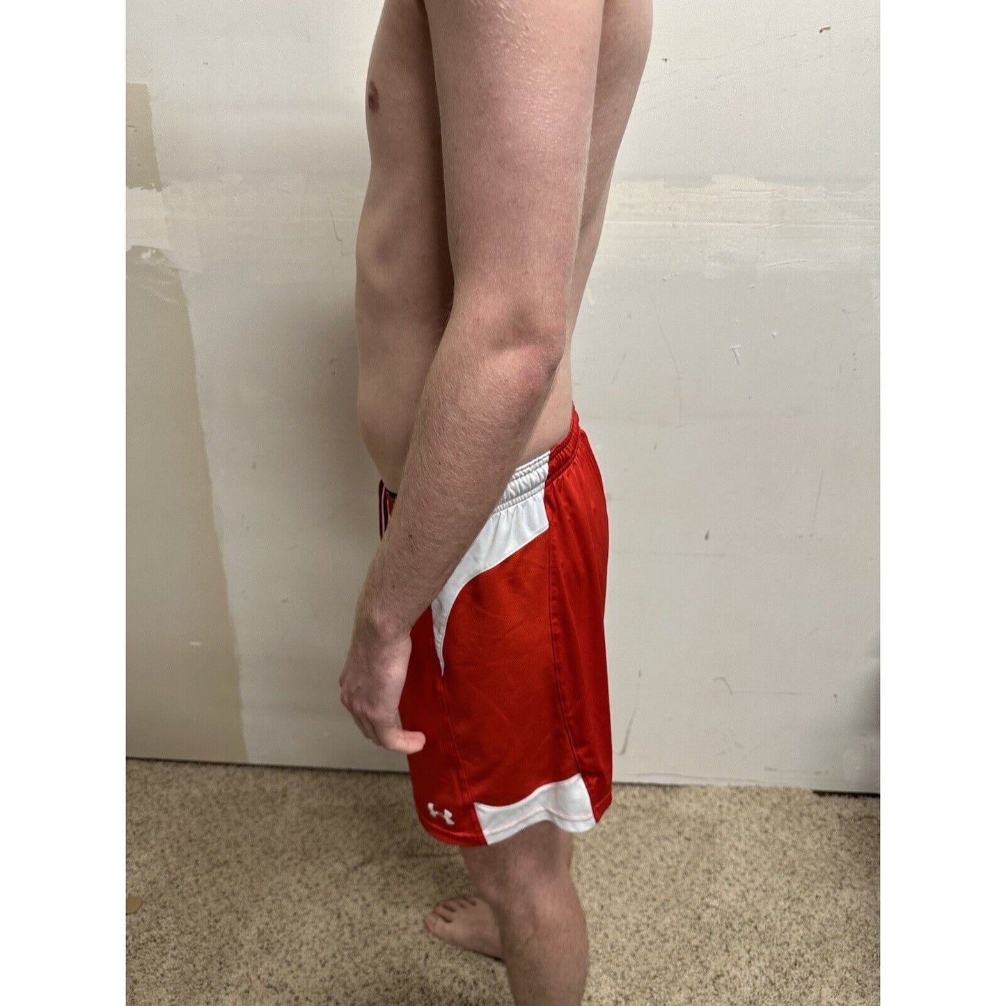 men’s medium under armour red and white athletic shorts