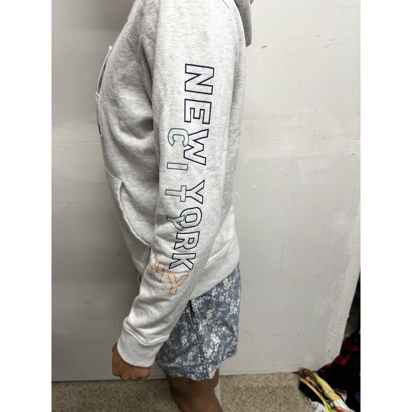 Men’s Small Grey Aeropostale Hoodie New York
