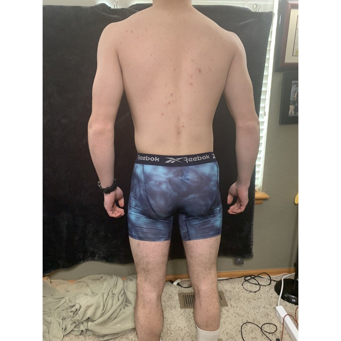 Men’s Reebox Camo Compression Shorts Medium 10% Spandex With Teal Band