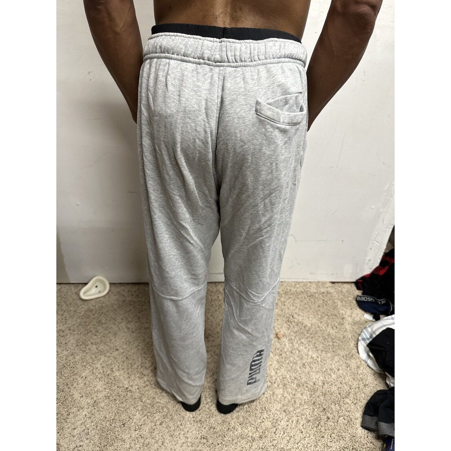 Men’s Medium Gray Puma Sweat Pants With Pockets