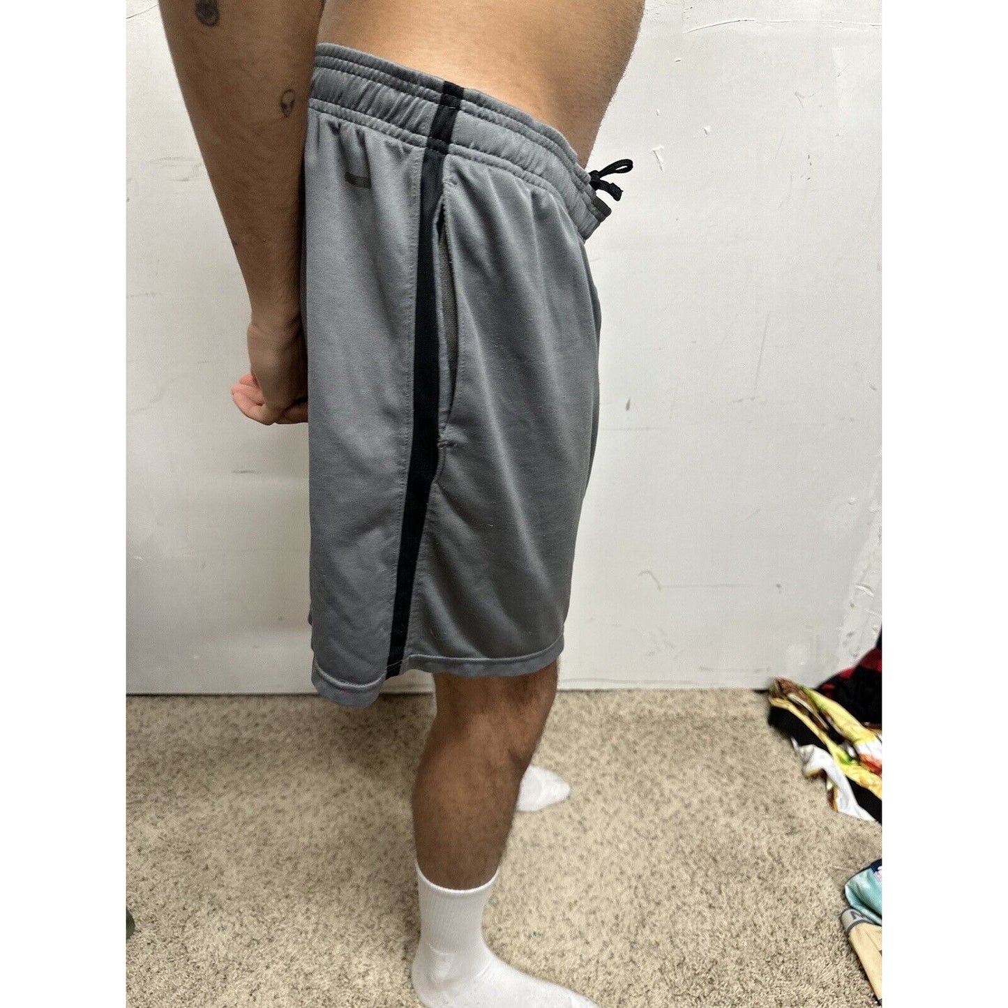 Men’s Large Gray Champion Athletic Shorts