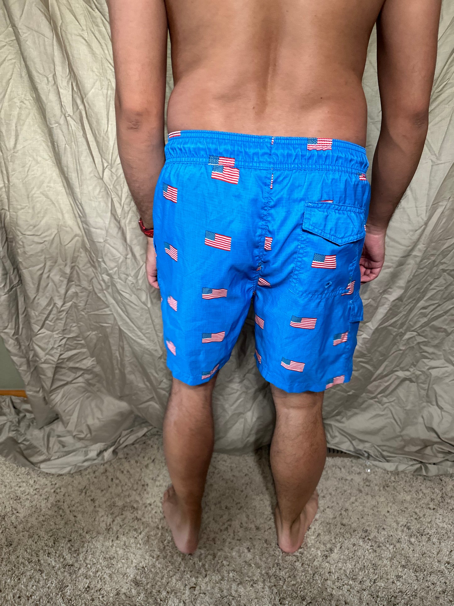 Men’s blue American flag patriotic size medium bathing suit with lining and pockets us apparel