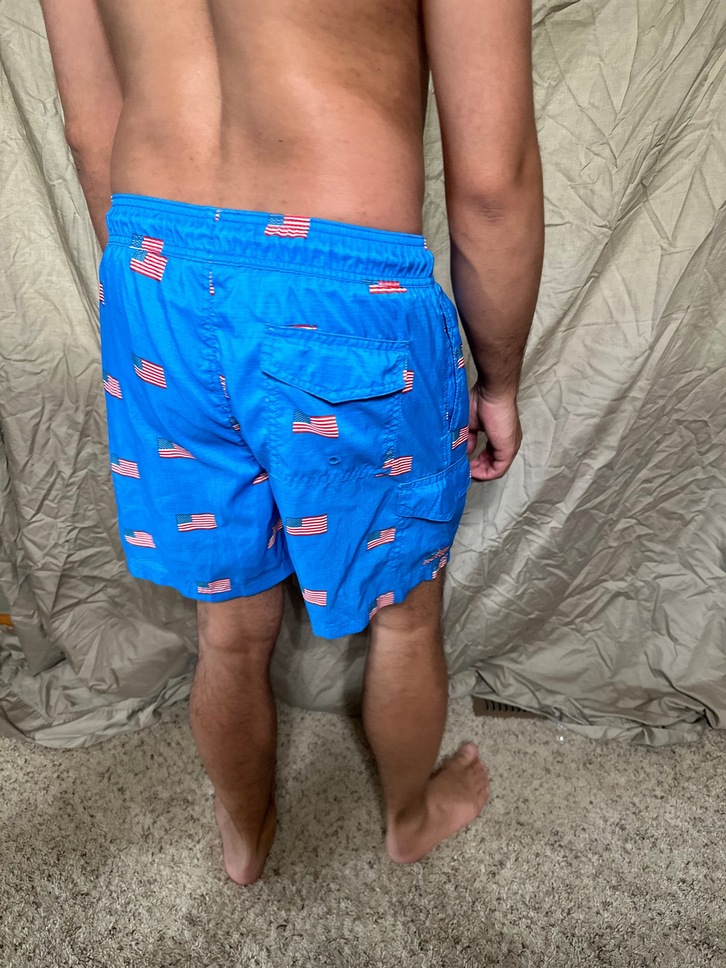 Men’s blue American flag patriotic size medium bathing suit with lining and pockets us apparel