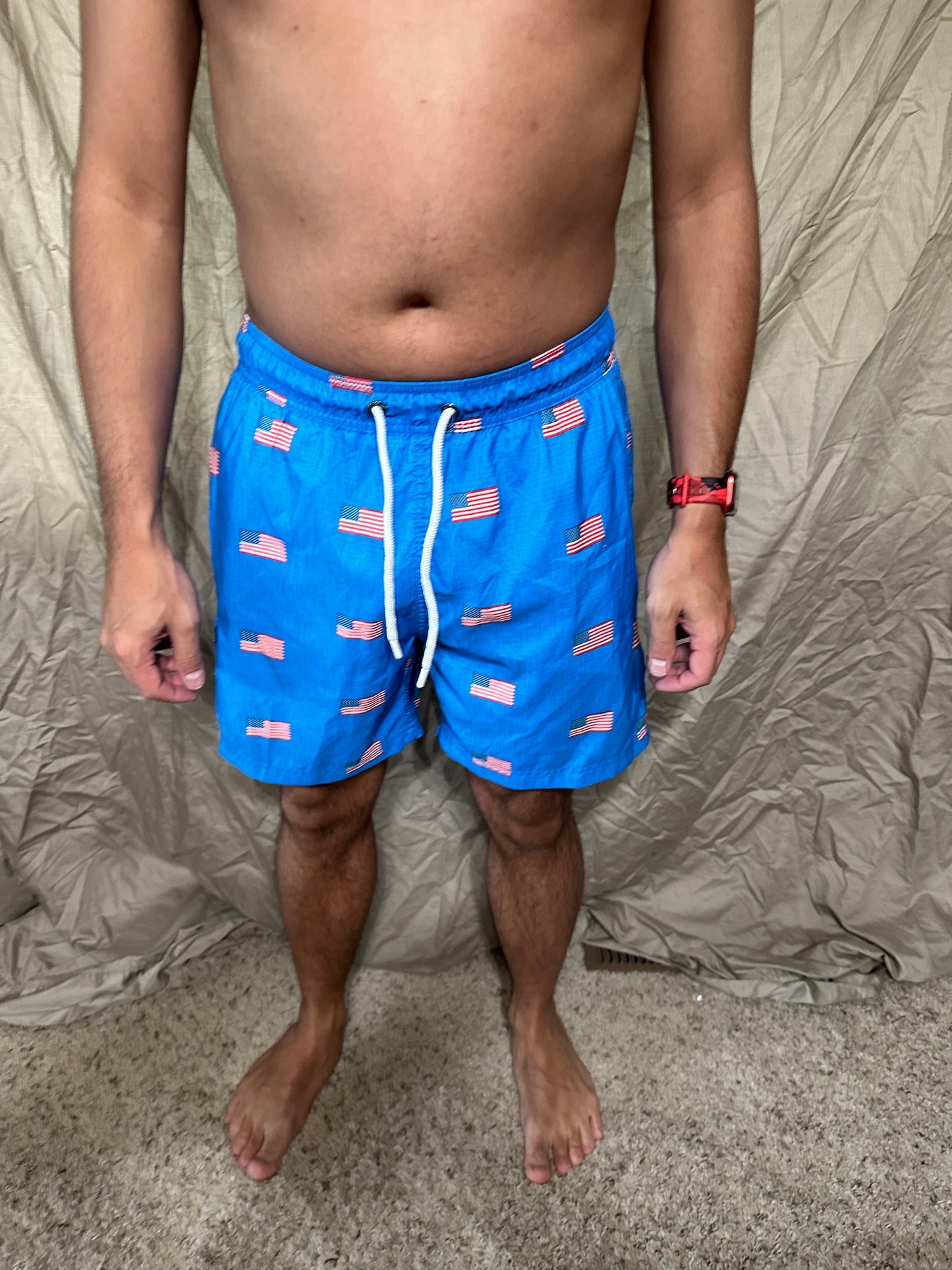 Men’s blue American flag patriotic size medium bathing suit with lining and pockets us apparel