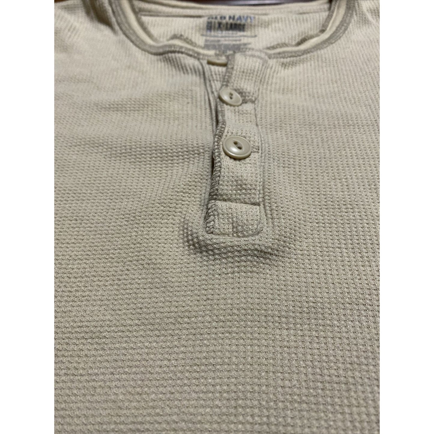 Old Navy Men’s XL Beige Oatmeal Long Sleeves Pullover Henley Shirt