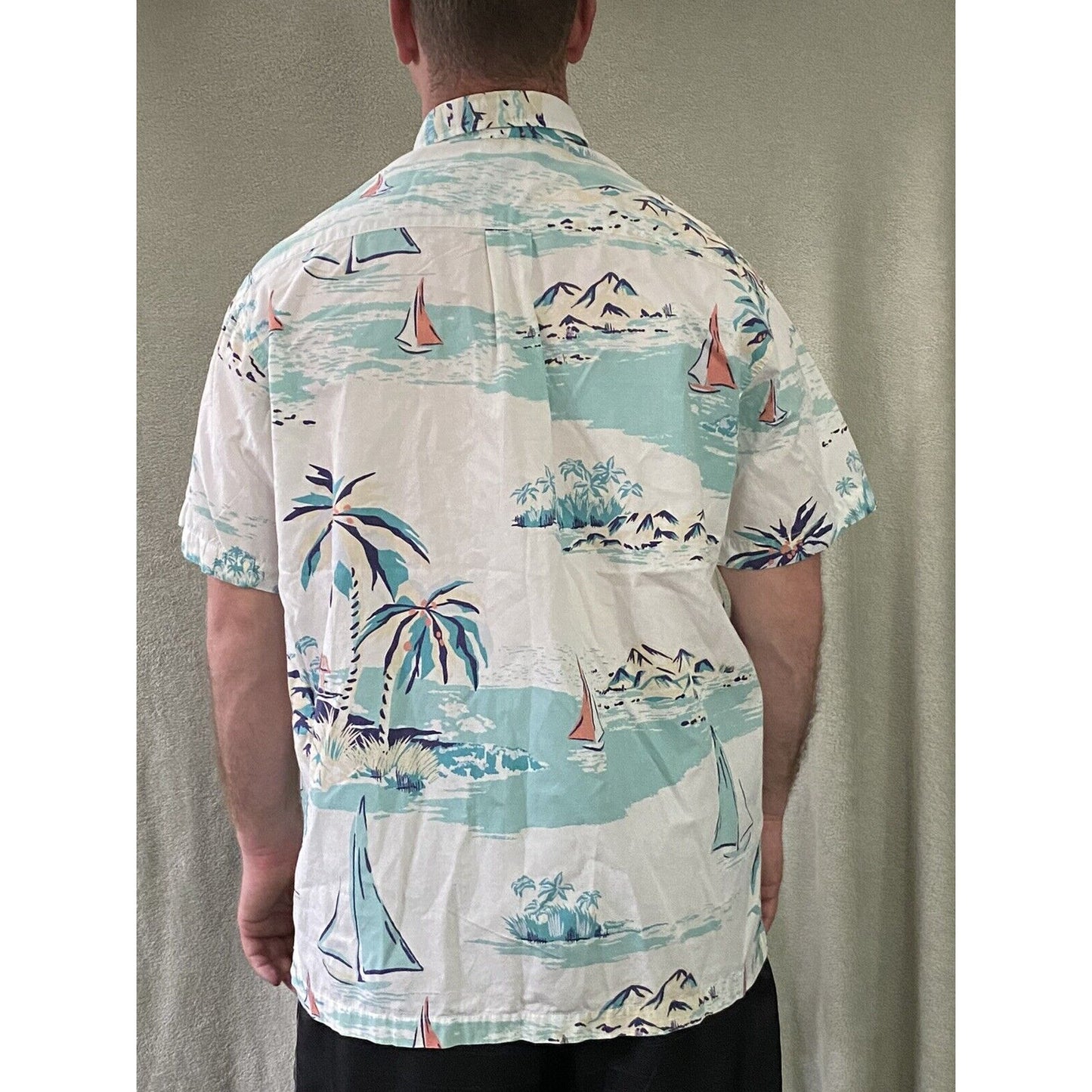 Old Navy White Summer Prints Sailing Boats Island Men’s Large Button-down Shirt