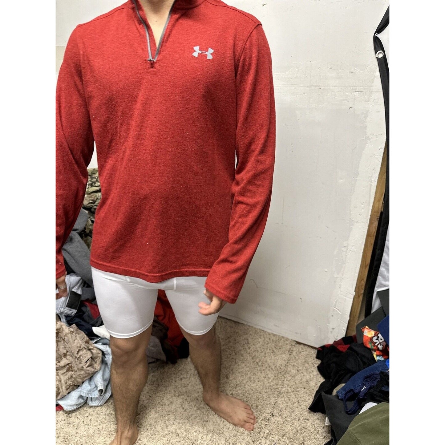 Men’s Red Loose Medium Under Armour 1/4 Zip Pull Over