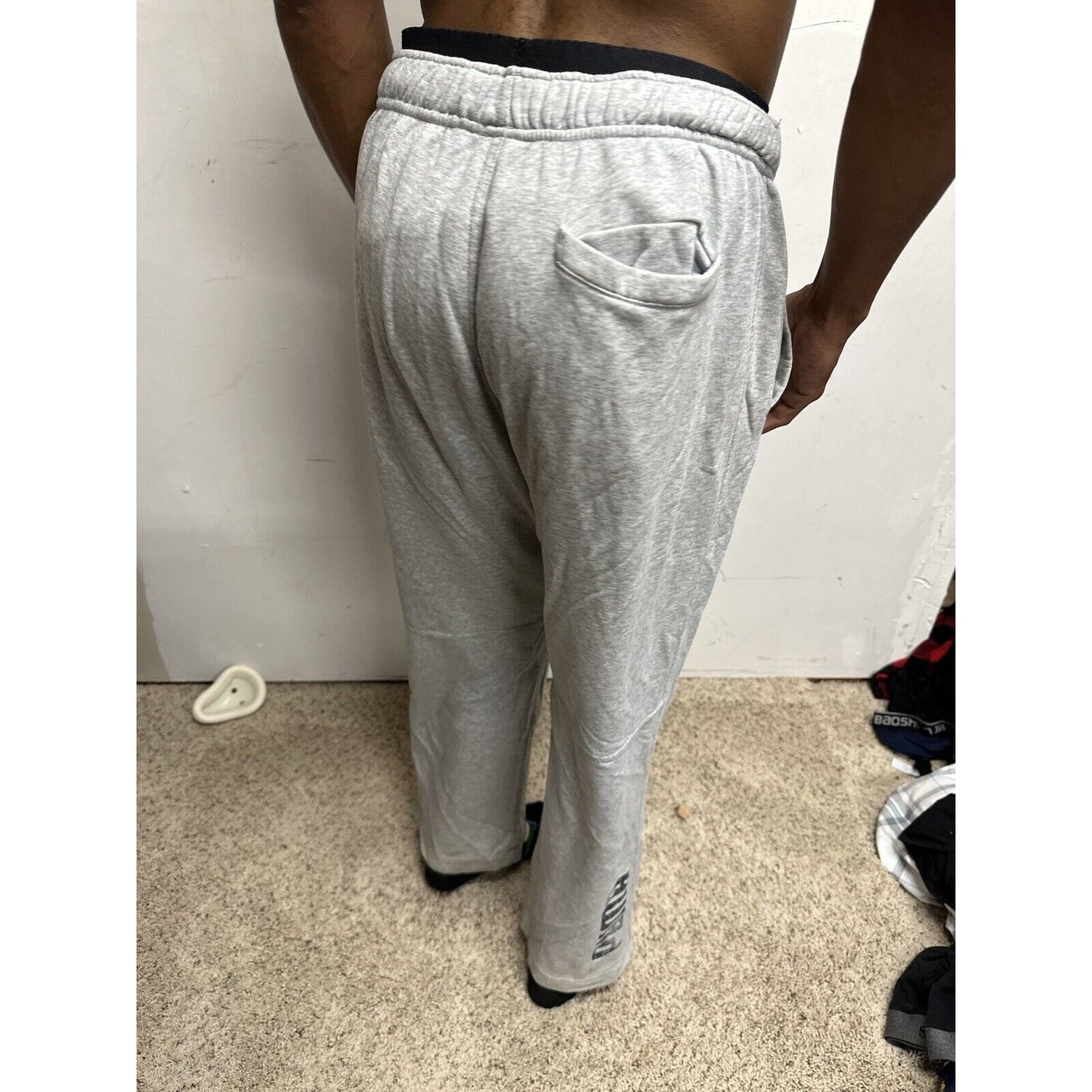 Men’s Medium Gray Puma Sweat Pants With Pockets