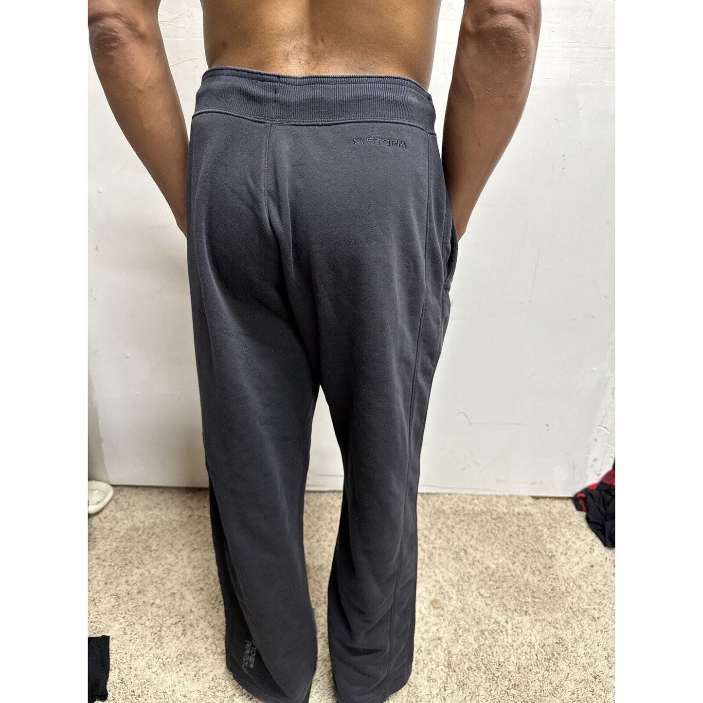 Men’s Black Medium Under Armour Storm Sweat Pants