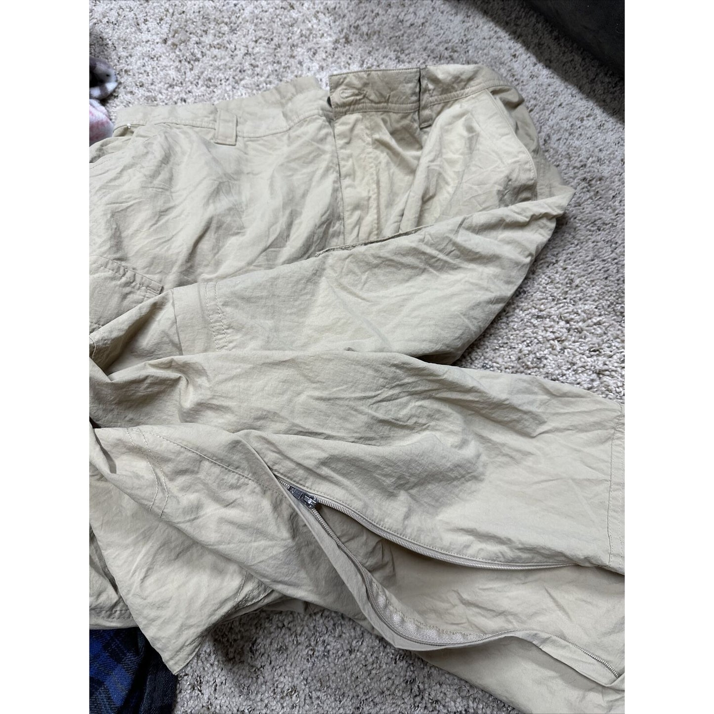 men’s khaki REI XL 34 length cargo pants zippered legs