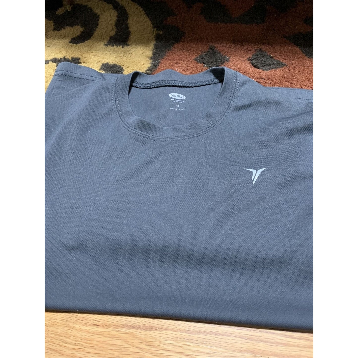 Men’s Old Navy Dark Gray Short Sleeve Medium Workout Shirt