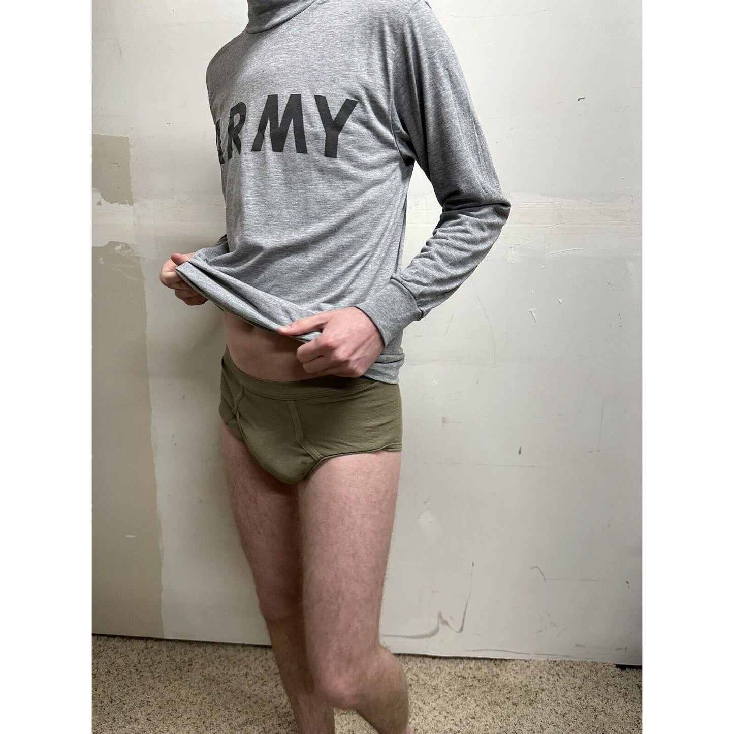 GENUINE US ARMY Military PT PHYSICAL FITNESS GRAY LONG SLEEVE T SHIRT Small