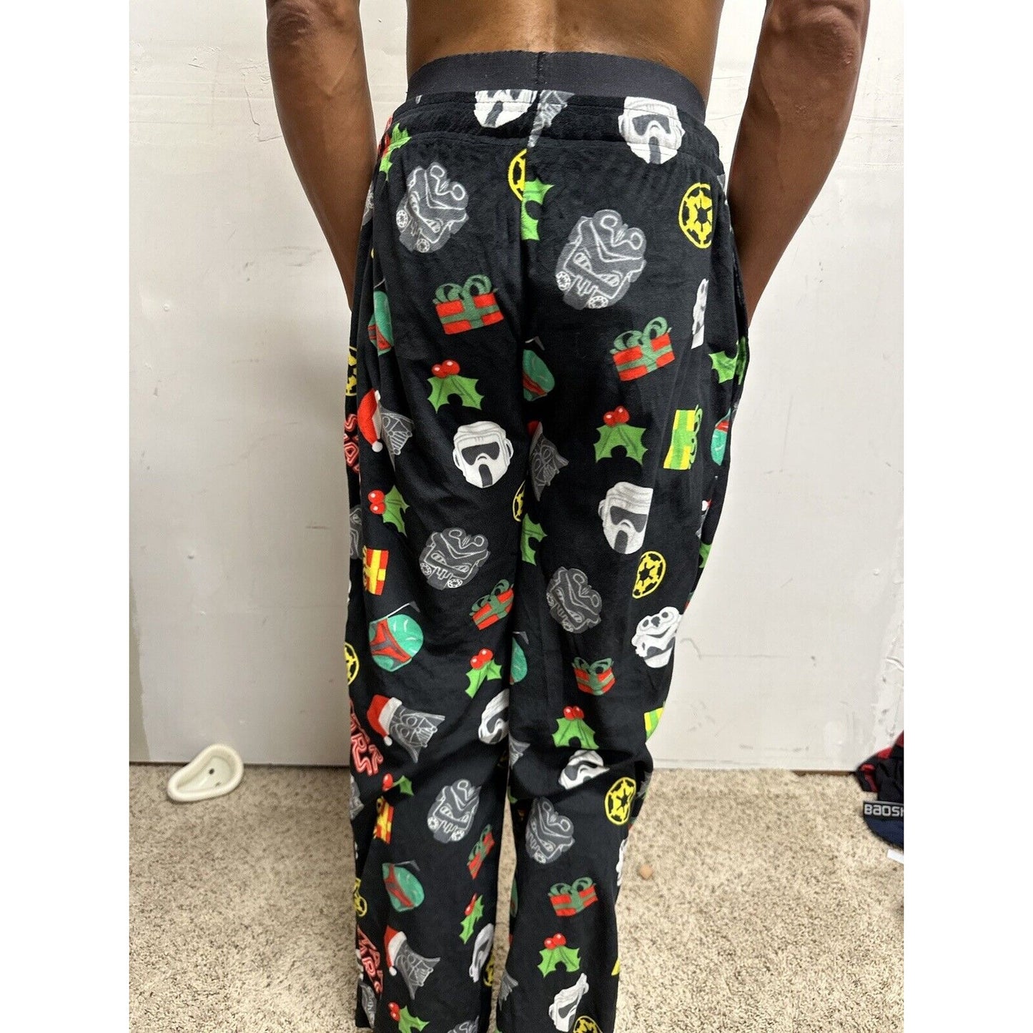 Men’s Star Wars Christmas Lounge Pants Sleepwear Medium Vader In Santa Hat