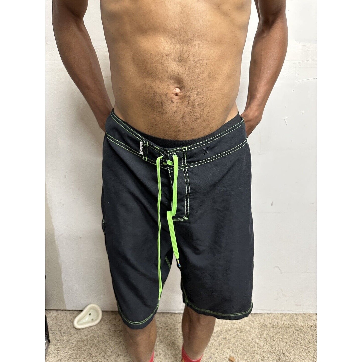 Men’s Black Hurley Board Shorts Trunks Bathing Suit Size 34