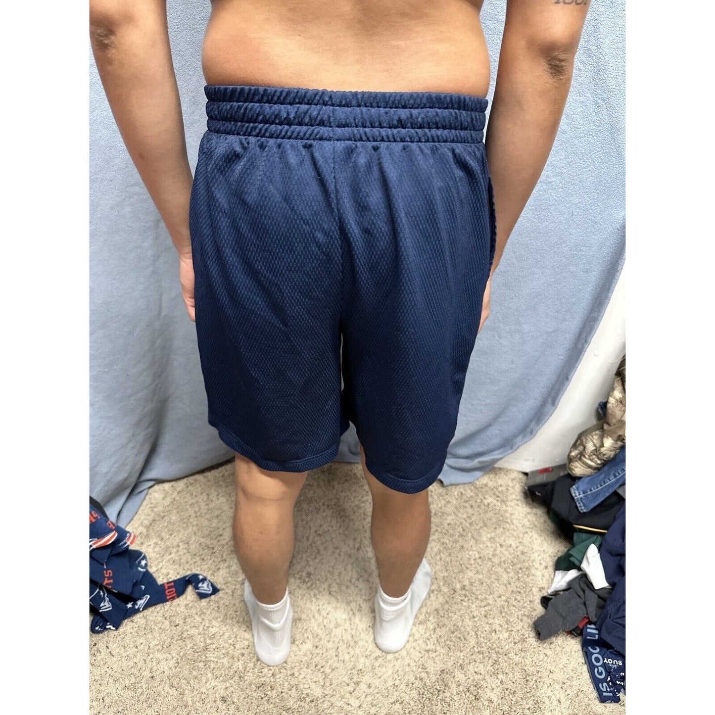 Men’s Dark Blue Athletic Works Medium Shorts 32-34 With Pockets