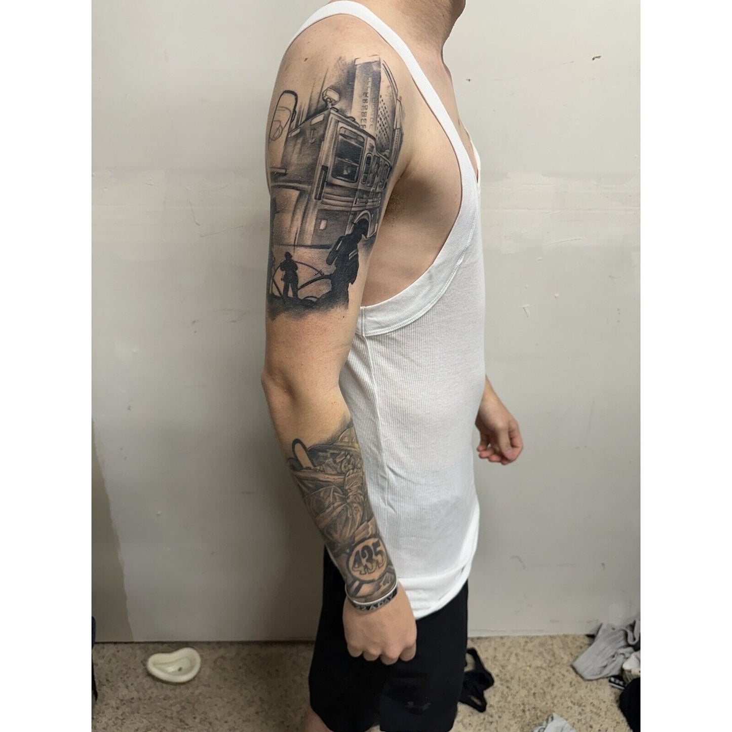 Men’s White Muscle Shirt Tank Papi Large